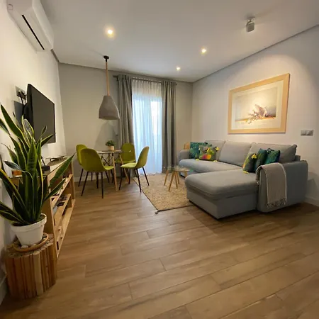 Charito 18 Apartment *
