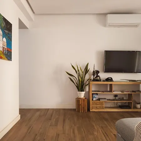 Charito 18 Apartment *
